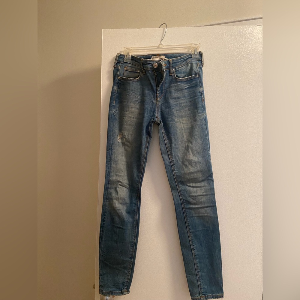 Stretchy Zara skinny jeans